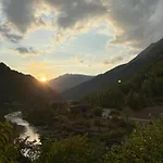 Bar-restaurant-hotel River
