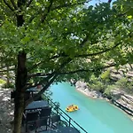 Bar-restaurant-hotel River 4* Kelcyre