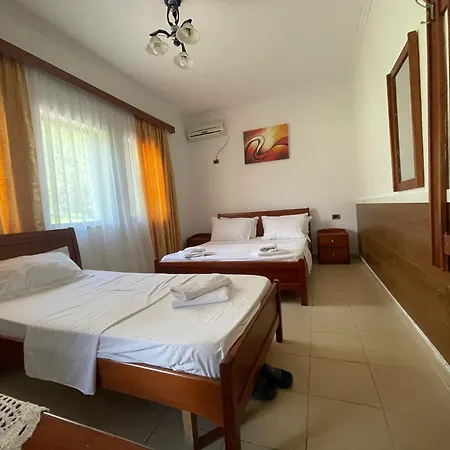 Hotel River
