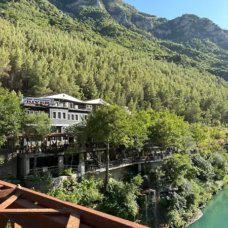 Hotel Bar-restaurant-hotel River 4*